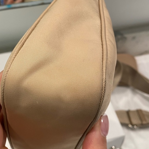 ‼️ SOLD ‼️Prada re-edition nylon cross body bag - Picture 15 of 15